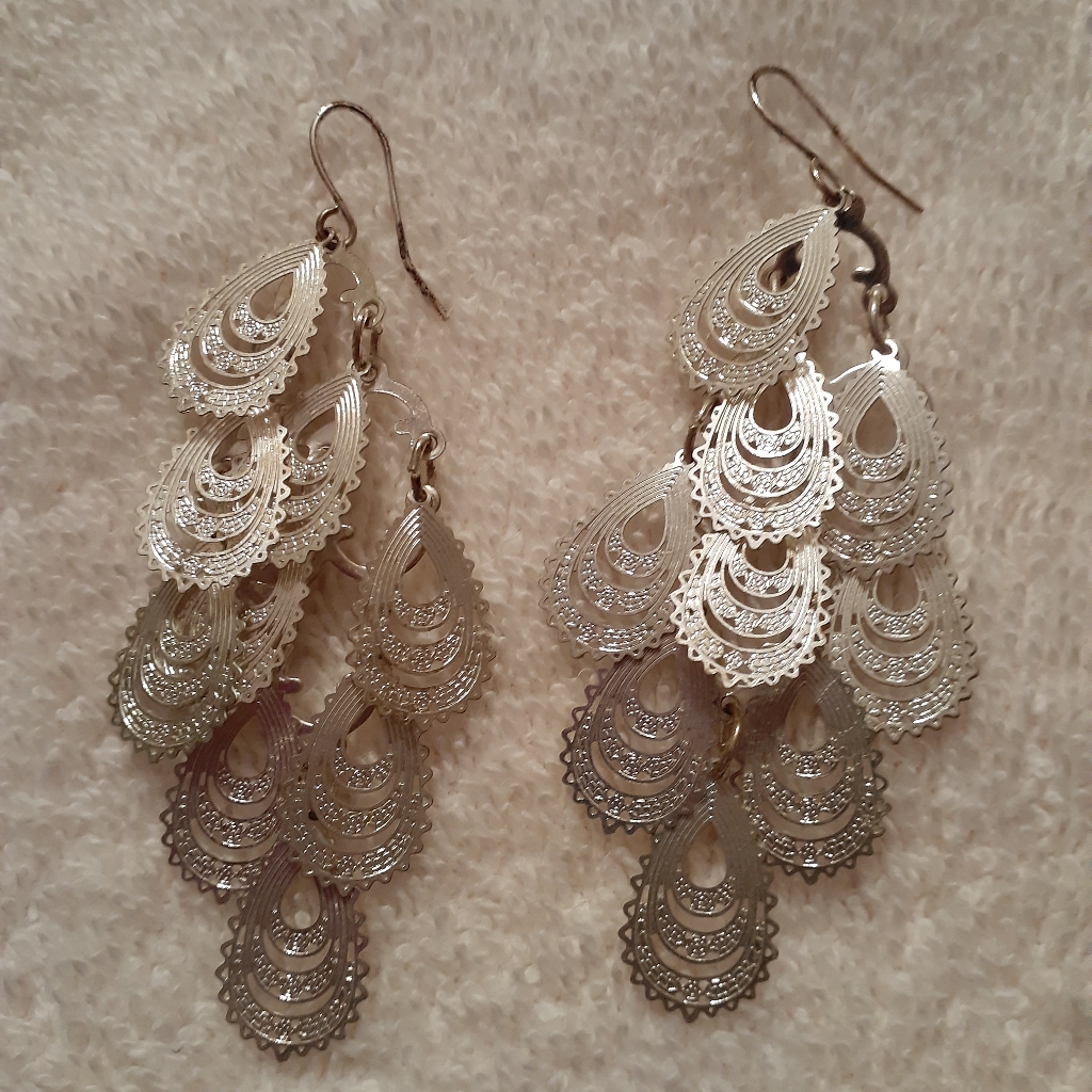 Express Chandelier Earrings 9$